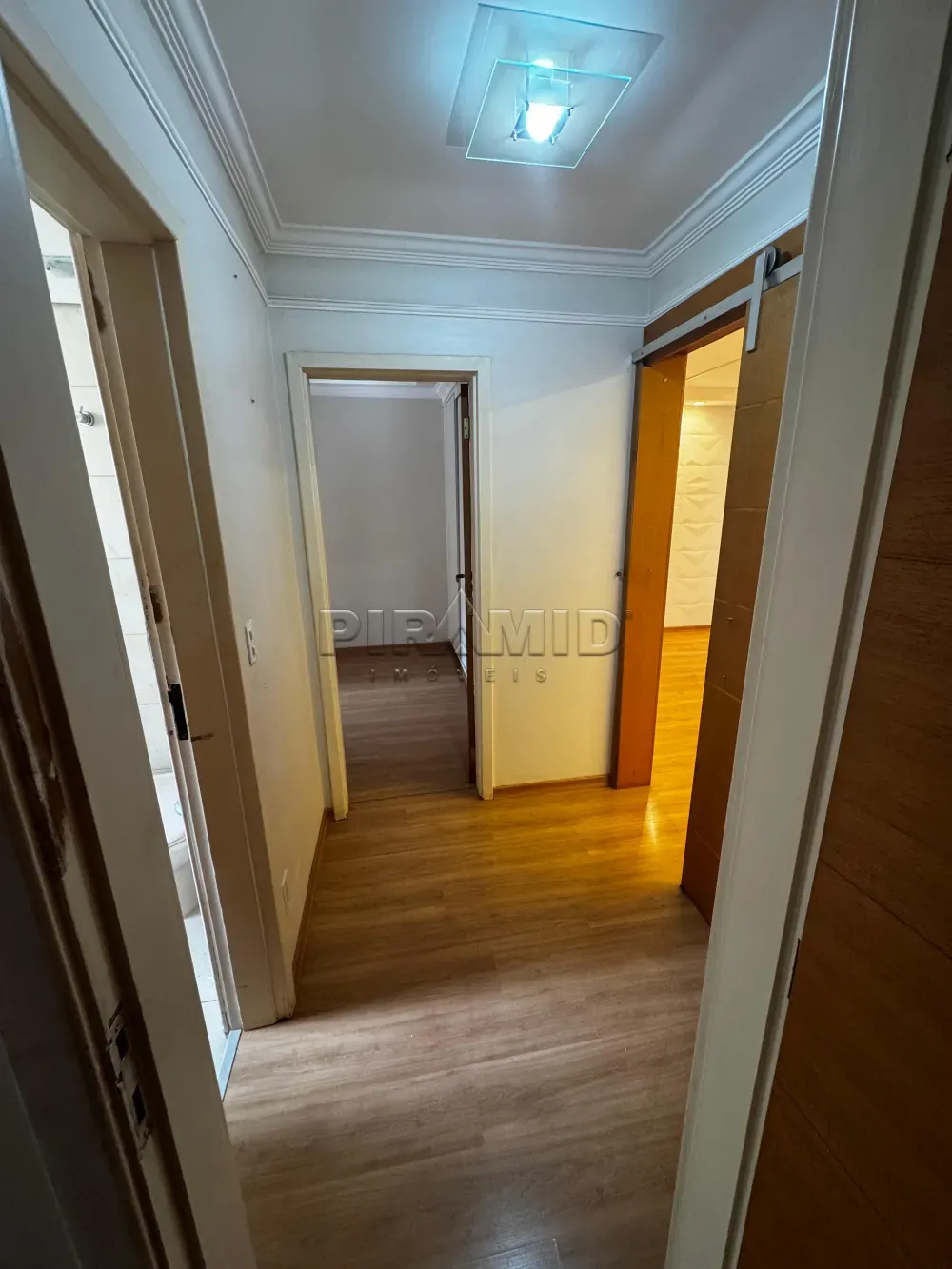 Alugar Apartamento / Padr&atilde;o em Ribeir&atilde;o Preto R$ 1.600,00 - Foto 4