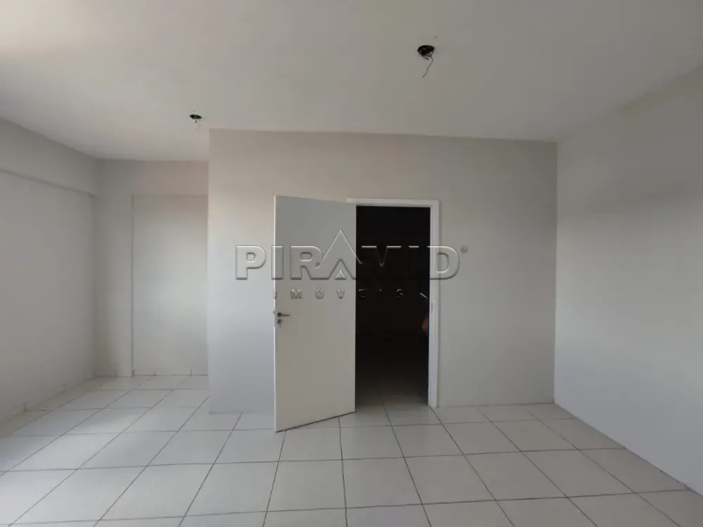 Alugar Comercial / Sala em Ribeir&atilde;o Preto R$ 2.100,00 - Foto 3