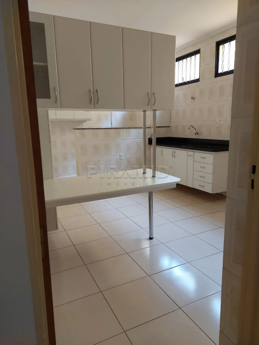 Alugar Apartamento / Padr&atilde;o em Ribeir&atilde;o Preto R$ 1.500,00 - Foto 12