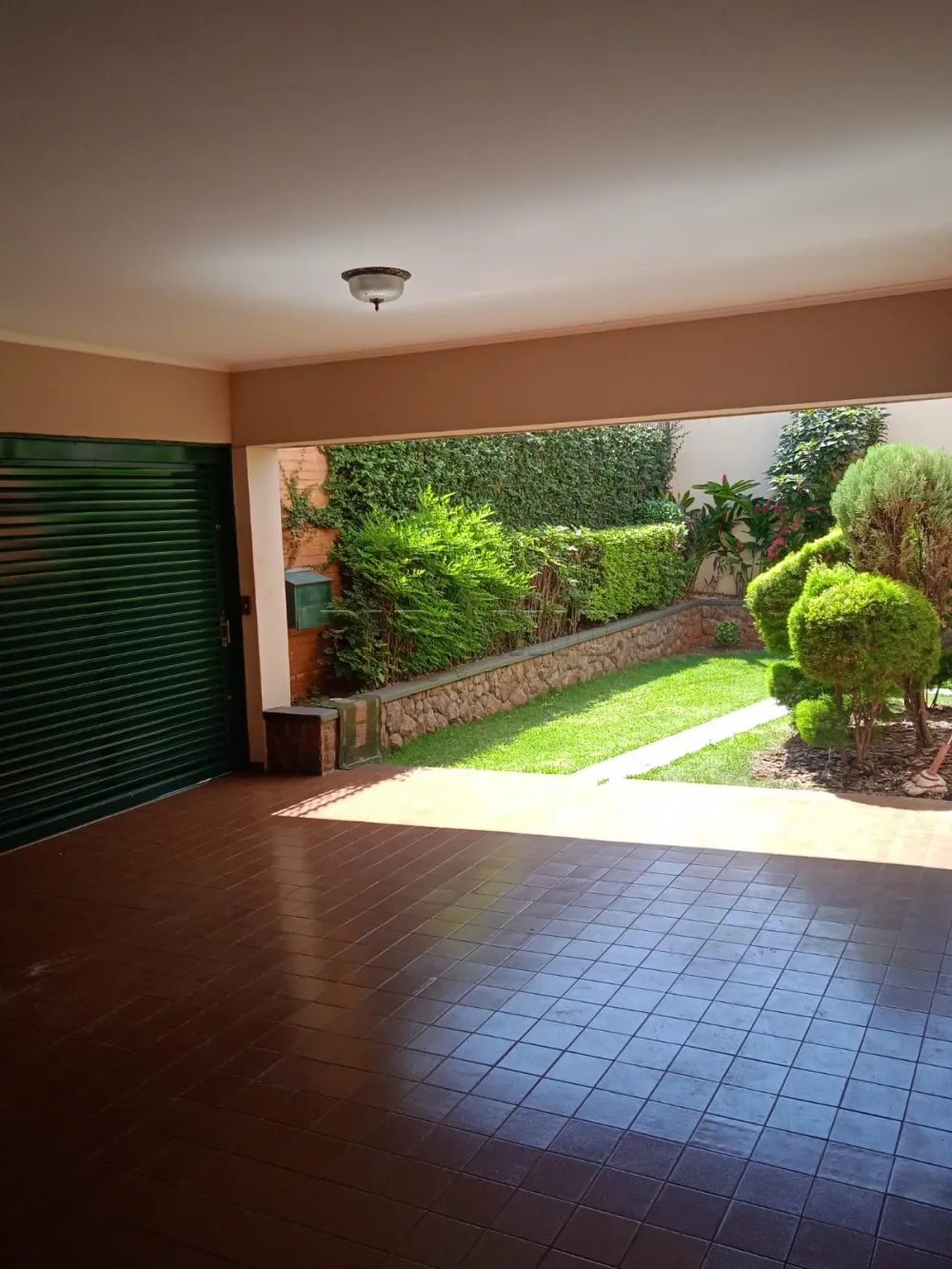 Alugar Comercial / Casa em Ribeir&atilde;o Preto R$ 7.000,00 - Foto 1