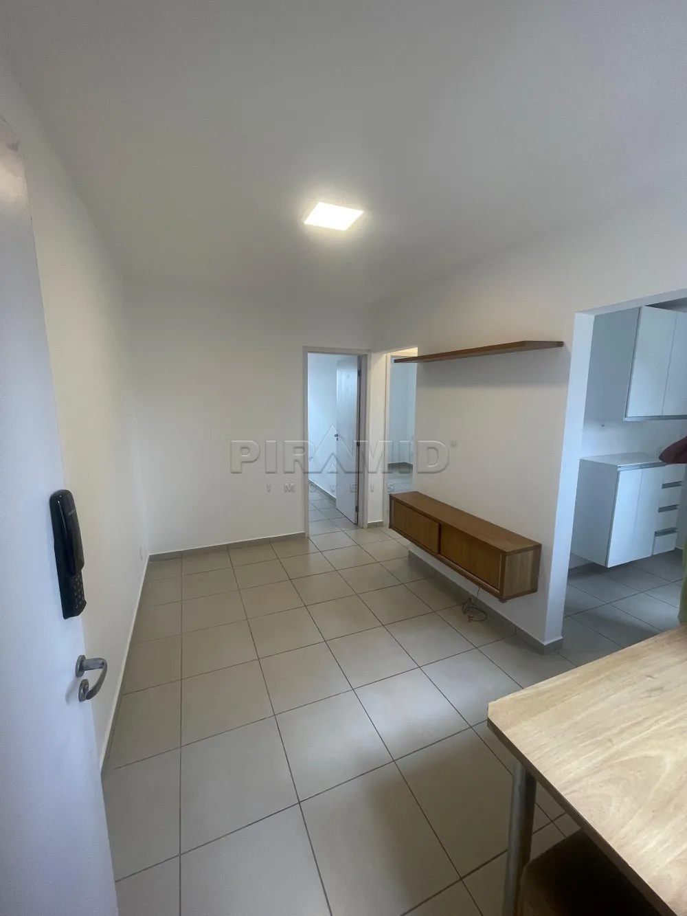 Comprar Apartamento / Padr&atilde;o em Ribeir&atilde;o Preto R$ 180.000,00 - Foto 2