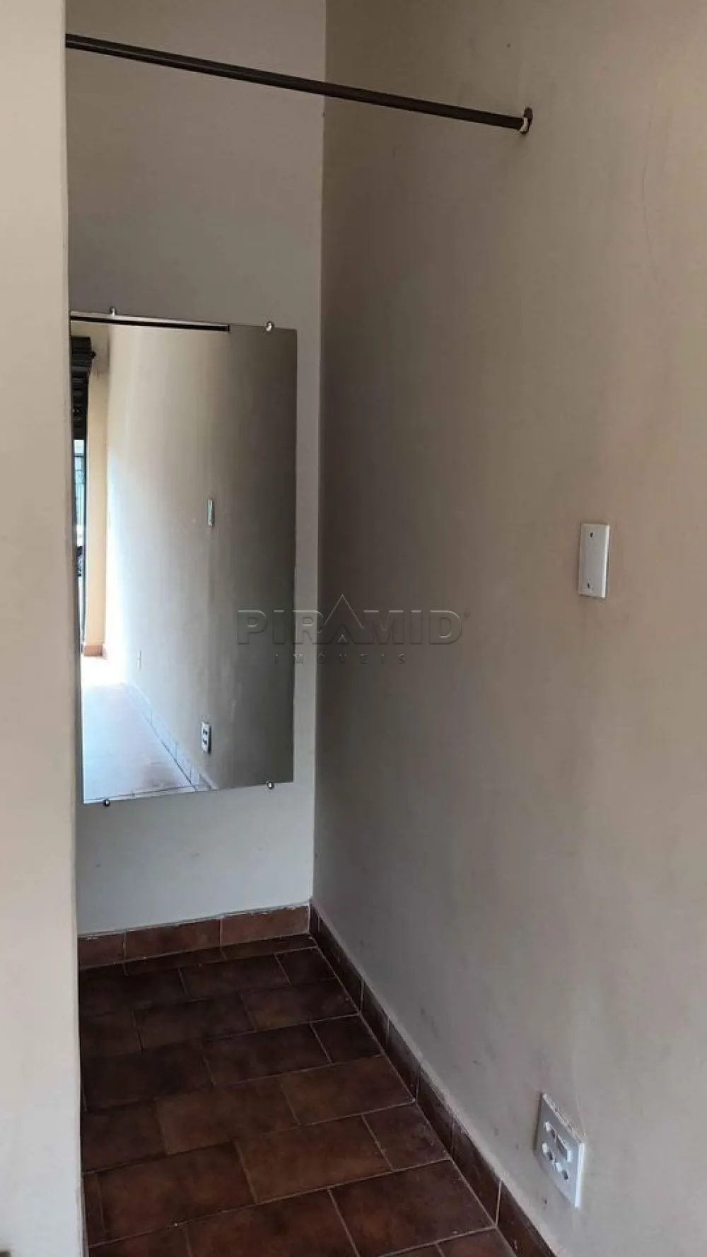 Alugar Comercial / Sal&atilde;o em Ribeir&atilde;o Preto R$ 550,00 - Foto 4