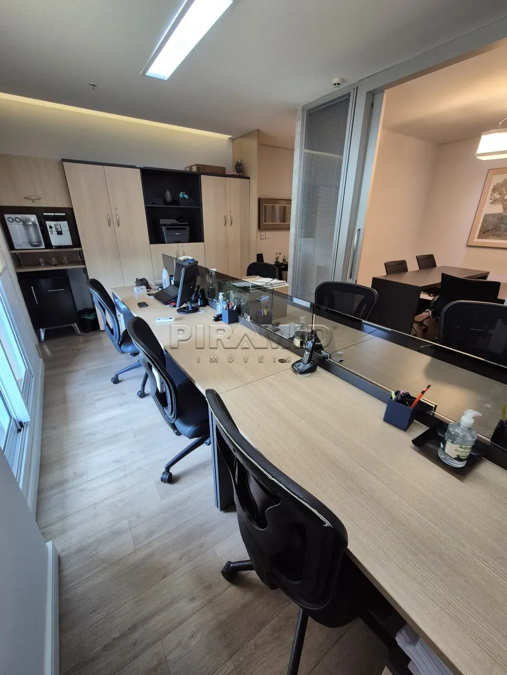 Alugar Comercial / Sala em Ribeir&atilde;o Preto R$ 2.500,00 - Foto 8