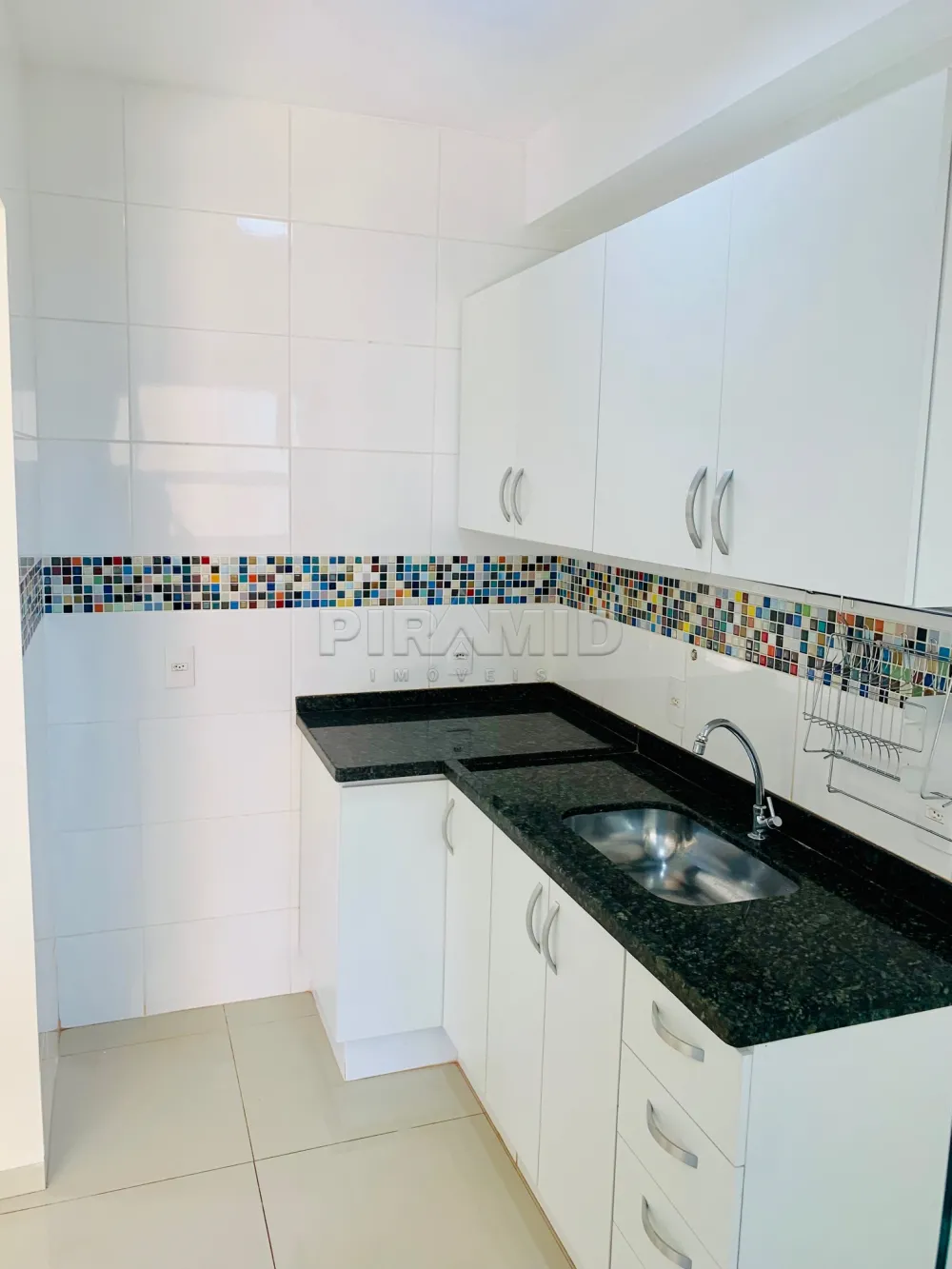 Alugar Apartamento / Padr&atilde;o em Ribeir&atilde;o Preto R$ 1.900,00 - Foto 13