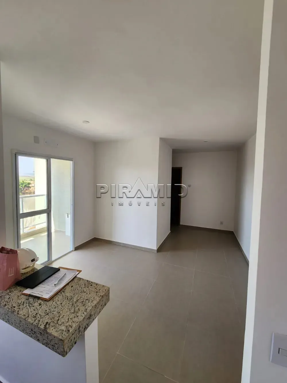 Alugar Apartamento / Padr&atilde;o em Ribeir&atilde;o Preto R$ 1.400,00 - Foto 4