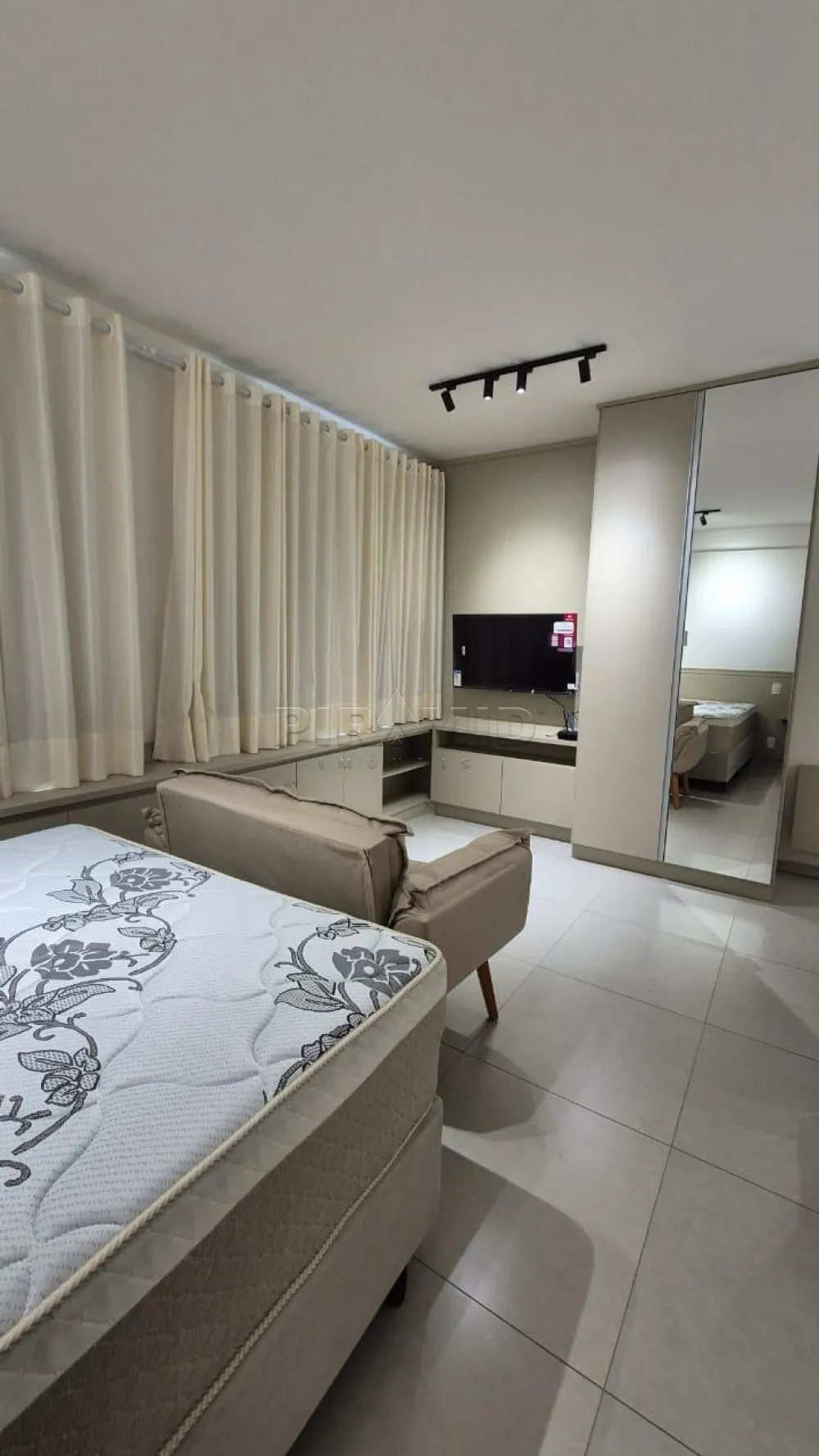 Alugar Apartamento / Padr&atilde;o em Ribeir&atilde;o Preto R$ 2.200,00 - Foto 2