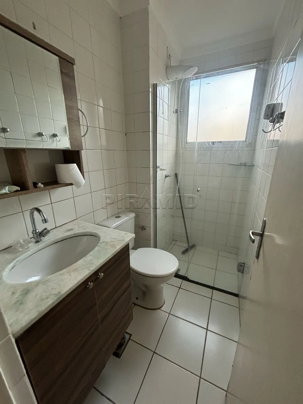 Alugar Apartamento / Padr&atilde;o em Ribeir&atilde;o Preto R$ 700,00 - Foto 4