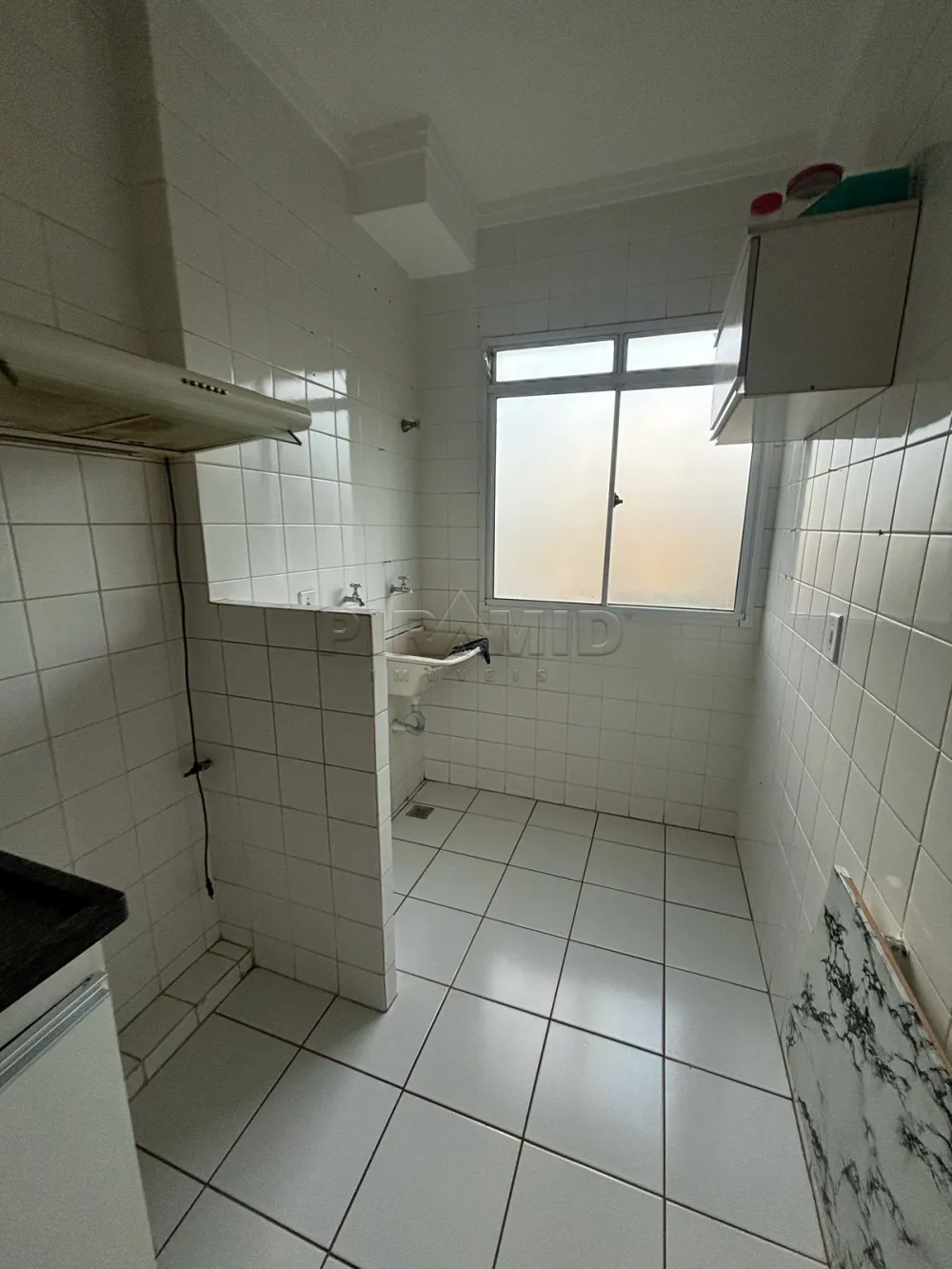 Alugar Apartamento / Padr&atilde;o em Ribeir&atilde;o Preto R$ 700,00 - Foto 7