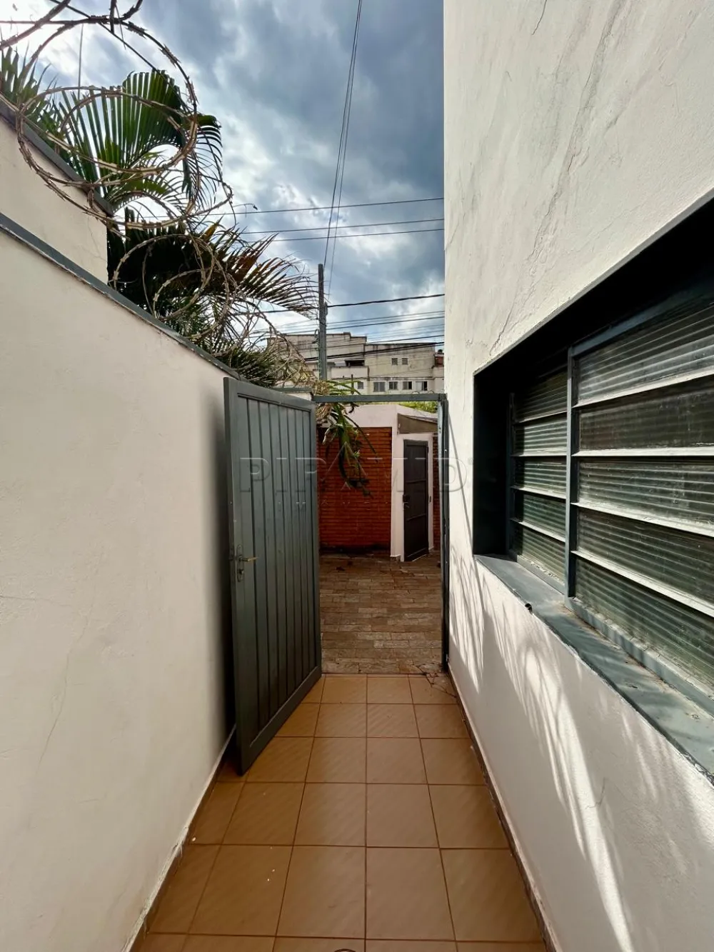 Alugar Casa / Padr&atilde;o em Ribeir&atilde;o Preto R$ 3.000,00 - Foto 37
