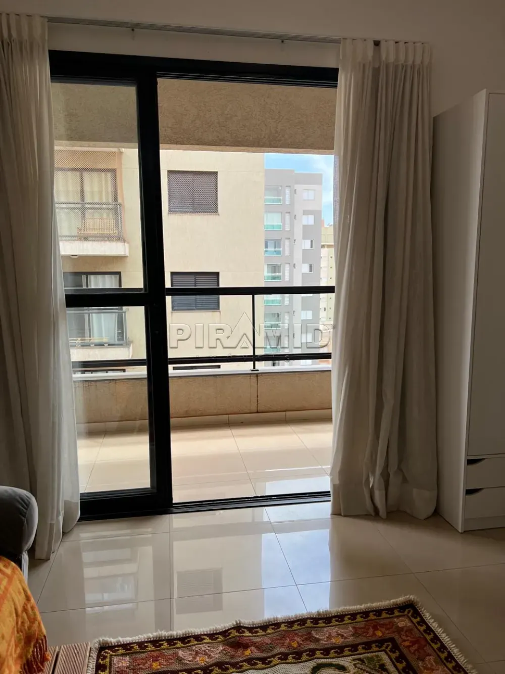 Alugar Apartamento / Kitchnet em Ribeir&atilde;o Preto R$ 1.500,00 - Foto 2