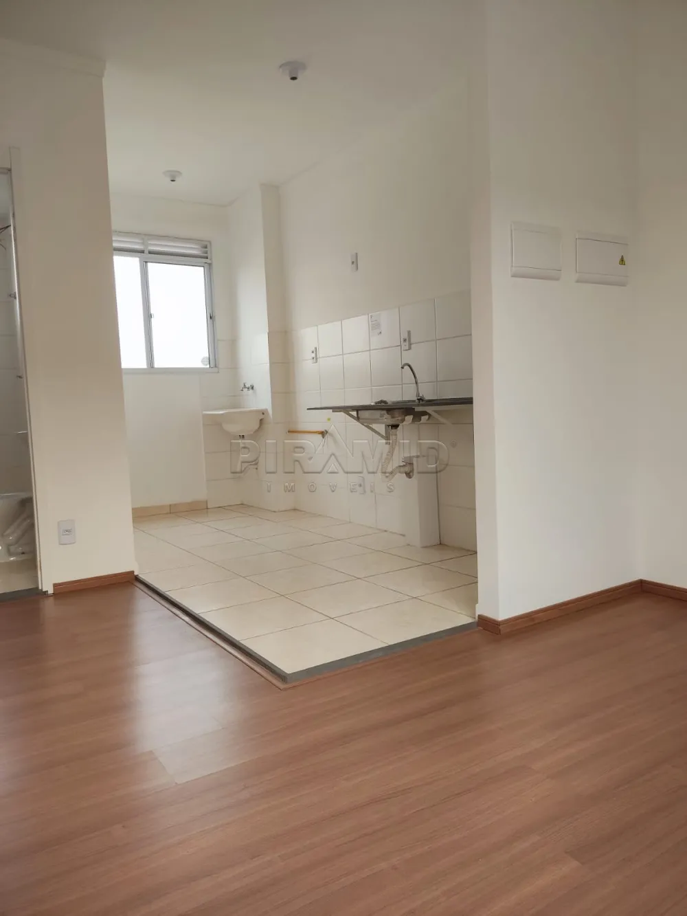 Alugar Apartamento / Padr&atilde;o em Ribeir&atilde;o Preto R$ 800,00 - Foto 2