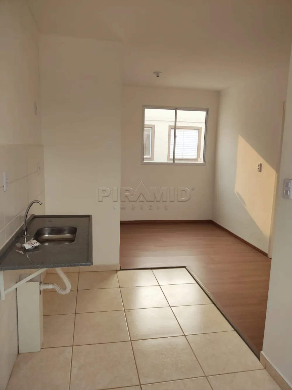 Alugar Apartamento / Padr&atilde;o em Ribeir&atilde;o Preto R$ 800,00 - Foto 3