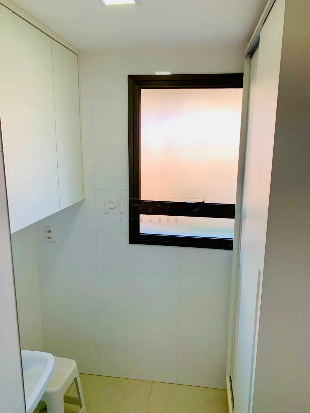 Alugar Apartamento / Padr&atilde;o em Ribeir&atilde;o Preto R$ 3.700,00 - Foto 16