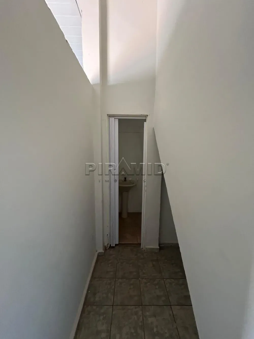 Alugar Casa / Padr&atilde;o em Ribeir&atilde;o Preto R$ 3.000,00 - Foto 13