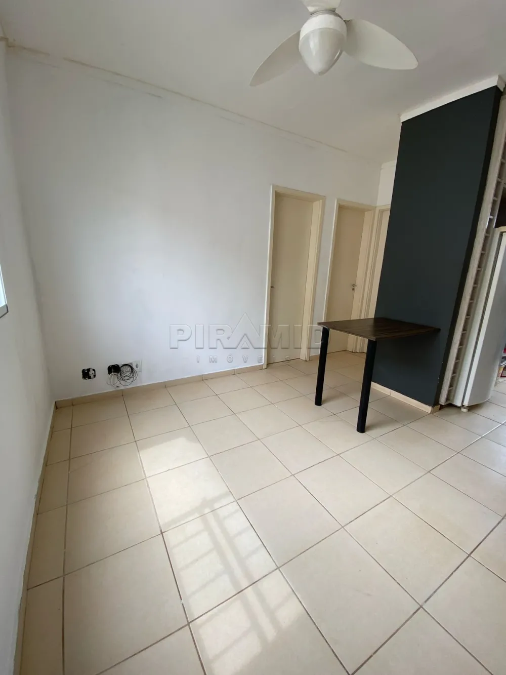 Alugar Apartamento / Padr&atilde;o em Ribeir&atilde;o Preto R$ 1.520,00 - Foto 2