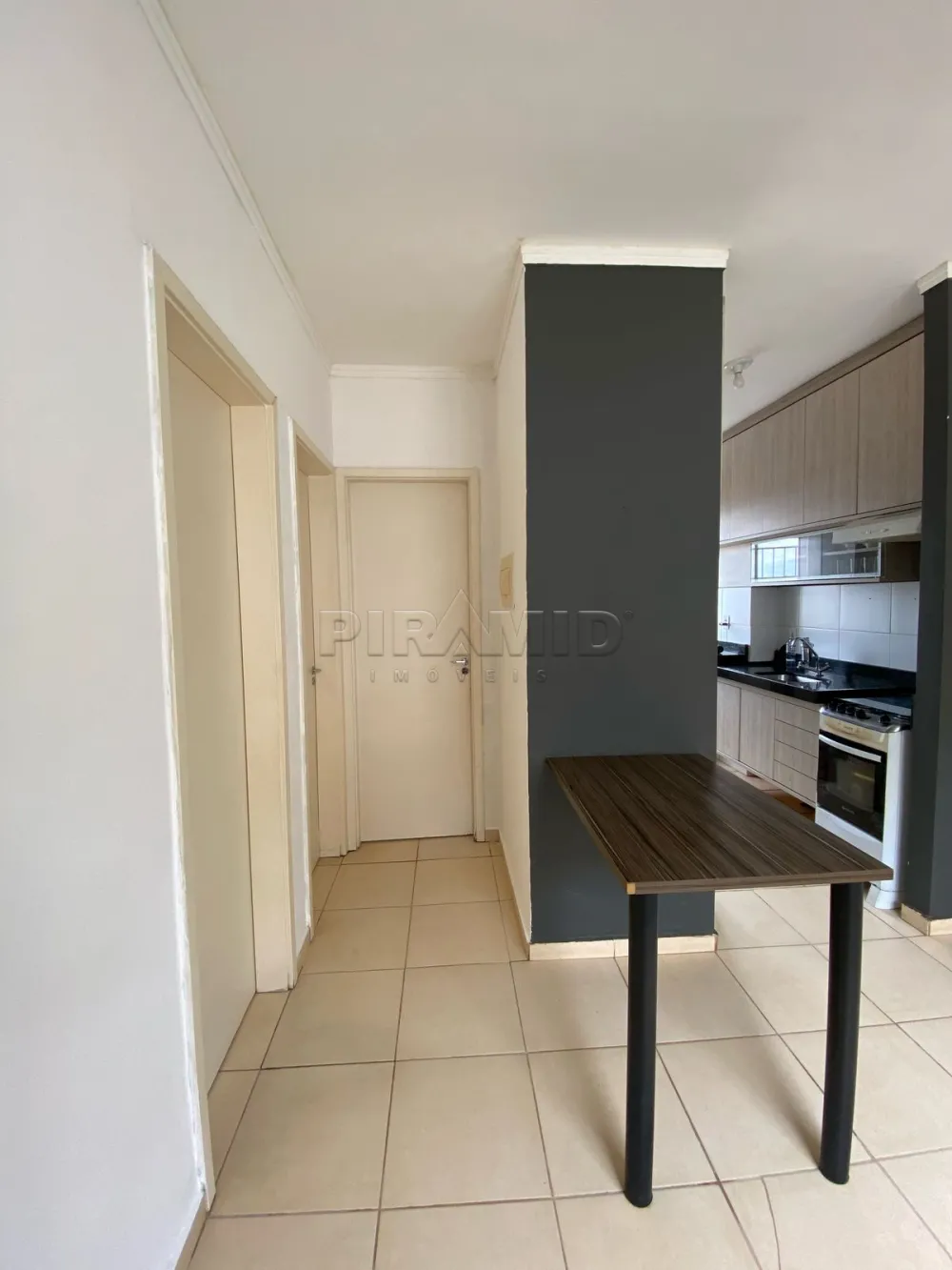 Alugar Apartamento / Padr&atilde;o em Ribeir&atilde;o Preto R$ 1.520,00 - Foto 3
