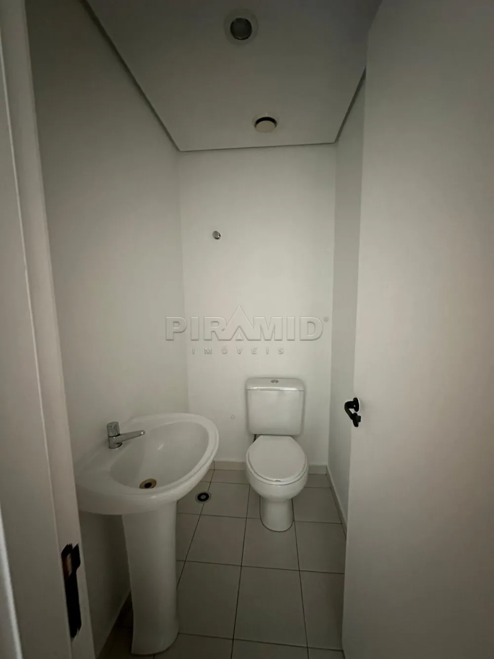 Alugar Comercial / Sala em Ribeir&atilde;o Preto R$ 2.400,00 - Foto 7