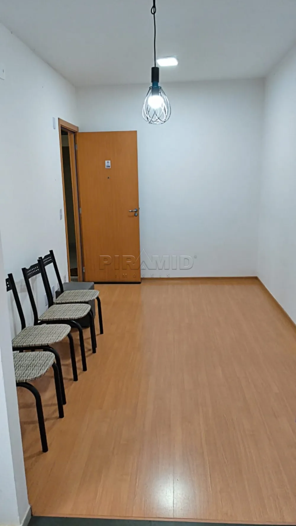 Alugar Apartamento / Padr&atilde;o em Ribeir&atilde;o Preto R$ 1.200,00 - Foto 1