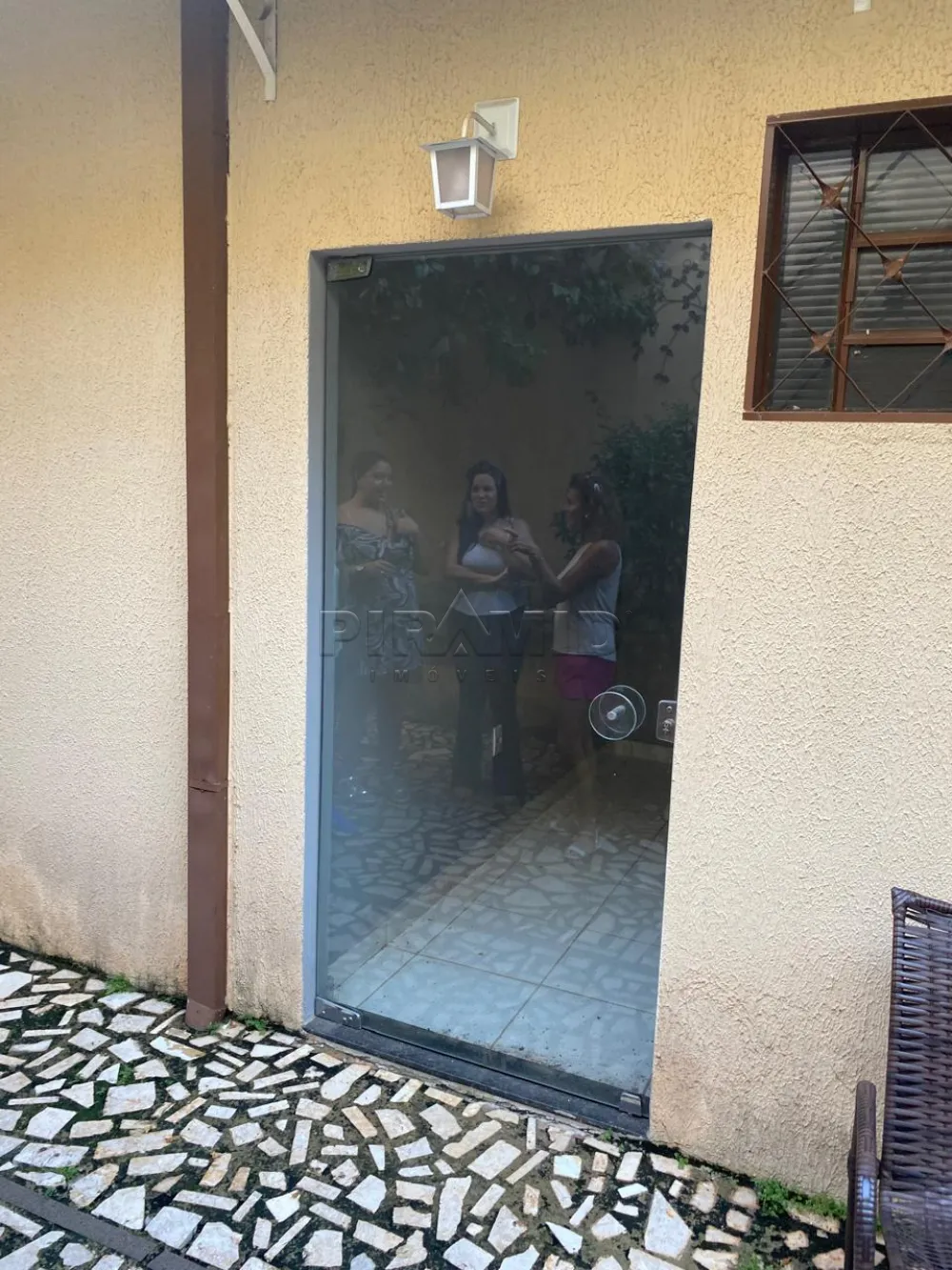 Alugar Comercial / Sala em Ribeir&atilde;o Preto R$ 1.500,00 - Foto 1