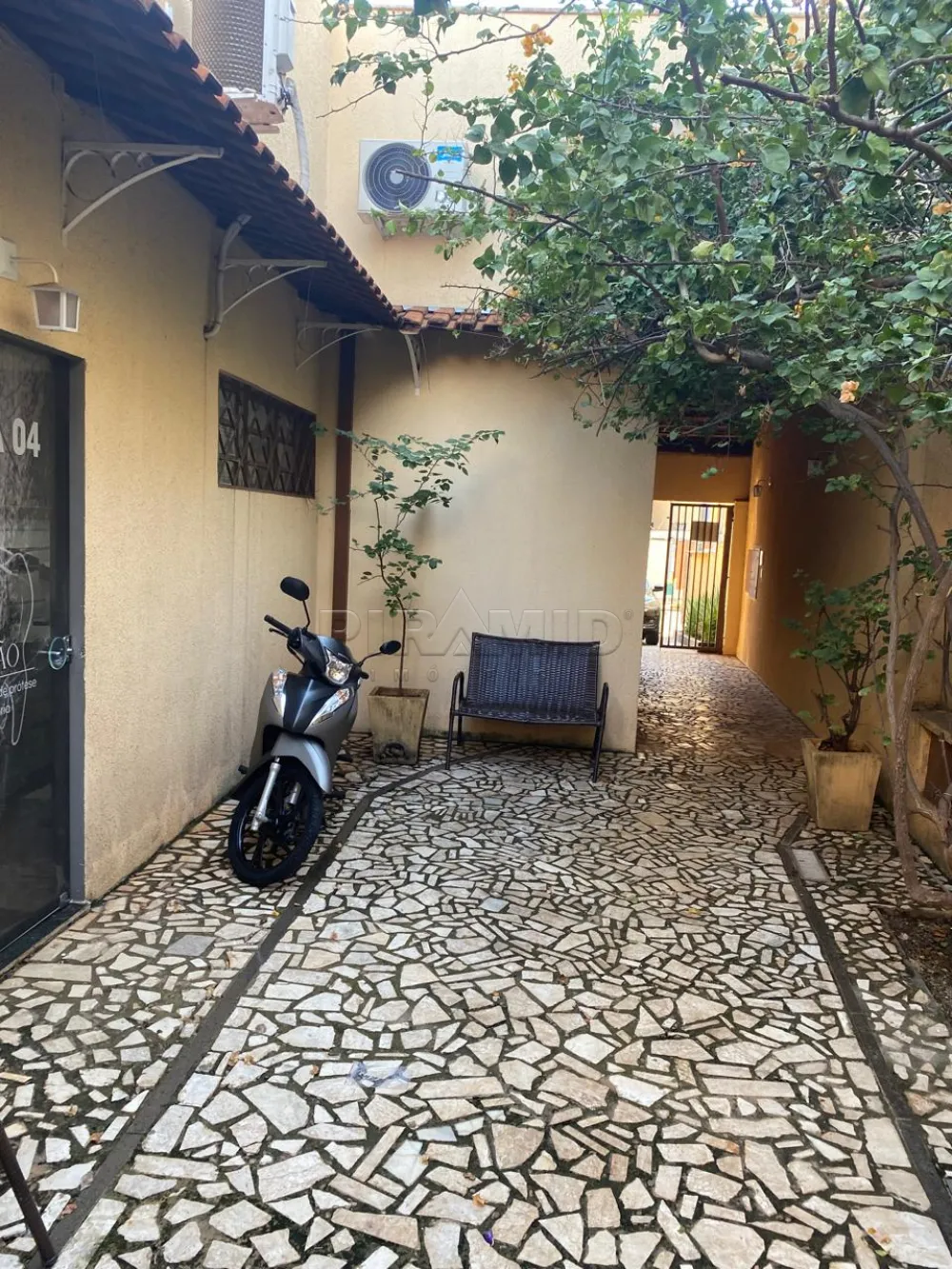 Alugar Comercial / Sala em Ribeir&atilde;o Preto R$ 1.500,00 - Foto 2