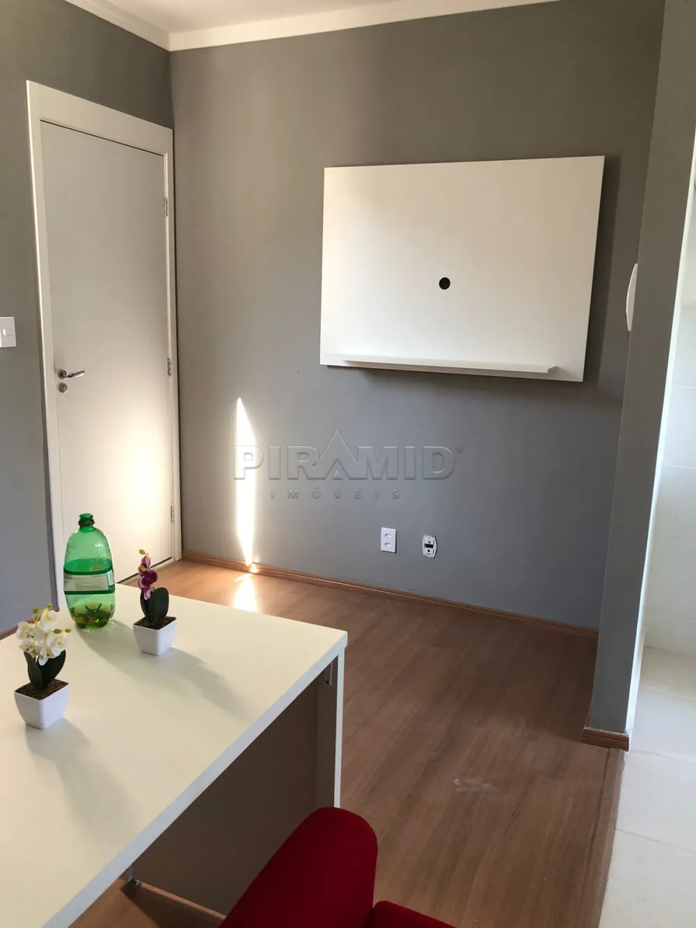 Comprar Apartamento / Padr&atilde;o em Ribeir&atilde;o Preto R$ 213.000,00 - Foto 1
