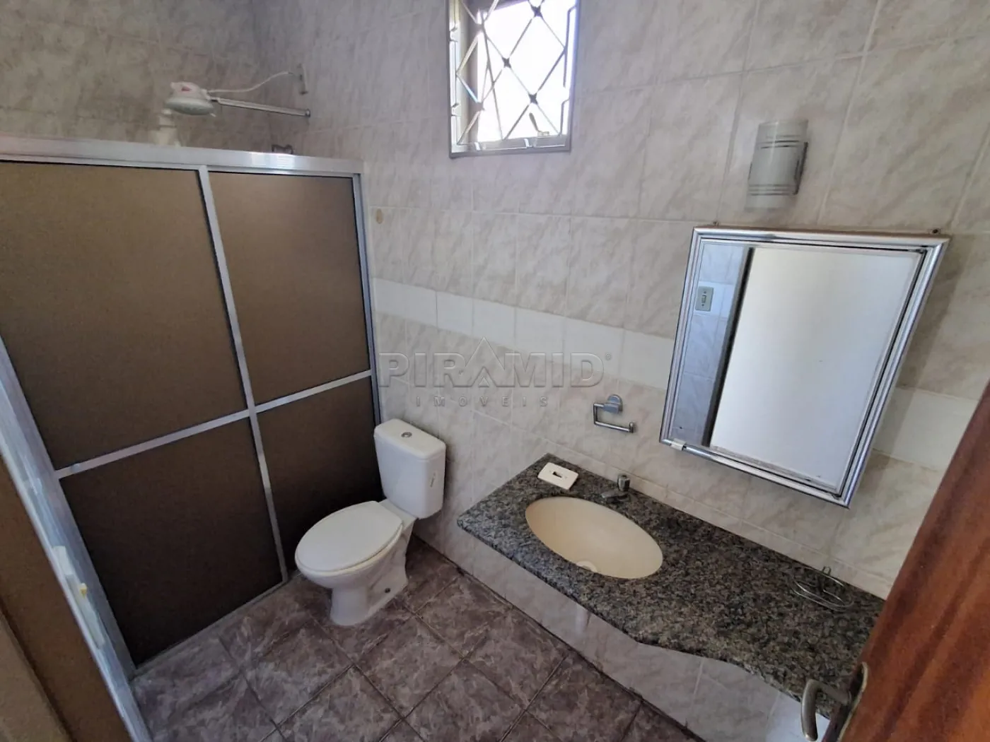 Alugar Apartamento / Padr&atilde;o em Ribeir&atilde;o Preto R$ 1.600,00 - Foto 4