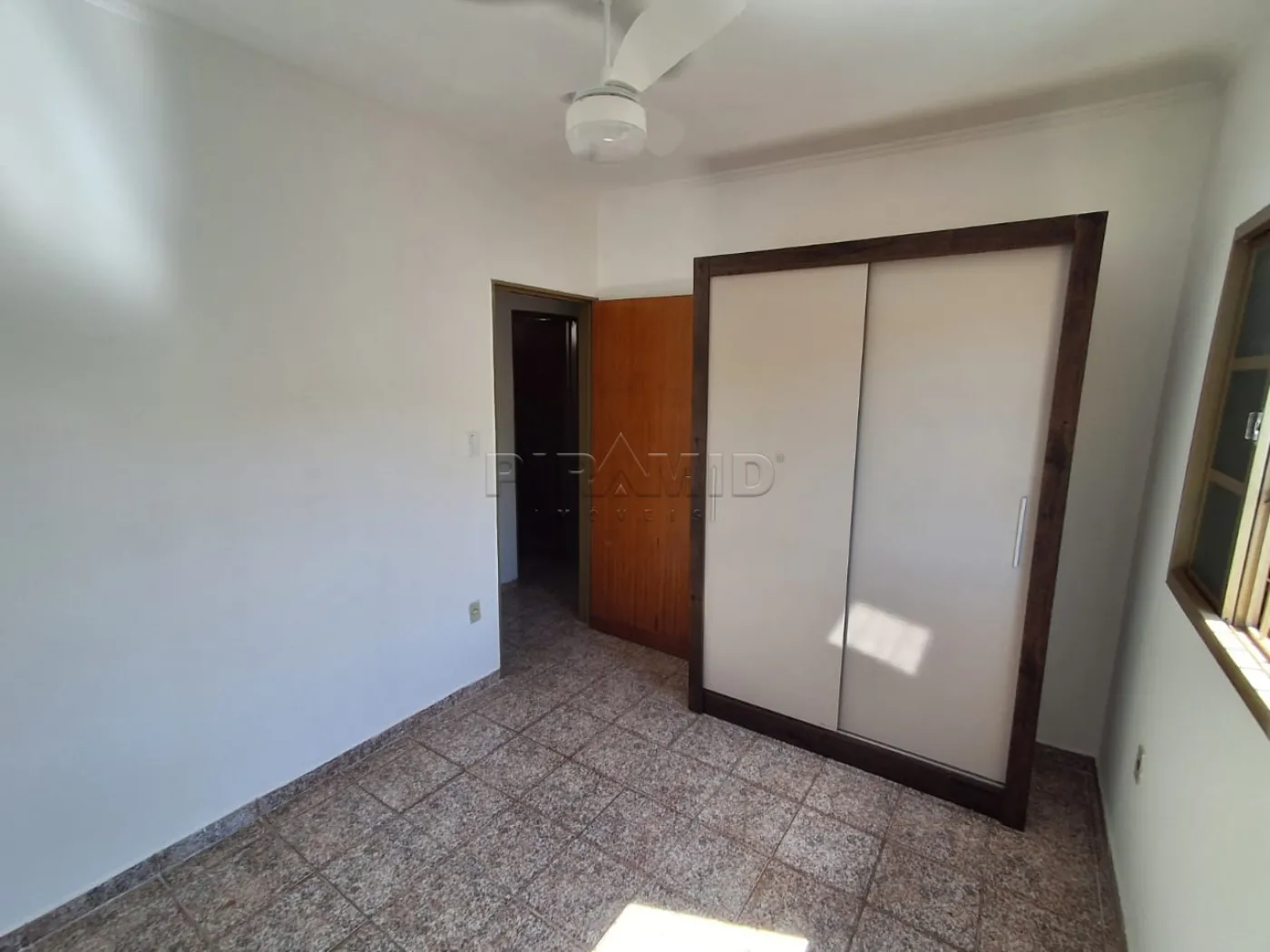Alugar Apartamento / Padr&atilde;o em Ribeir&atilde;o Preto R$ 1.600,00 - Foto 8