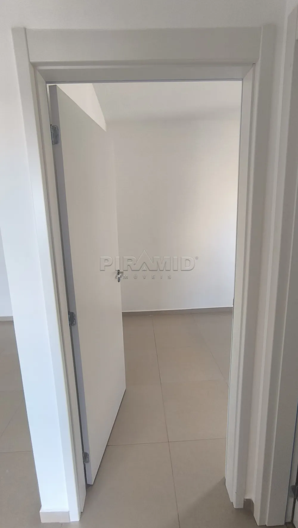 Alugar Apartamento / Padr&atilde;o em Ribeir&atilde;o Preto R$ 1.150,00 - Foto 7