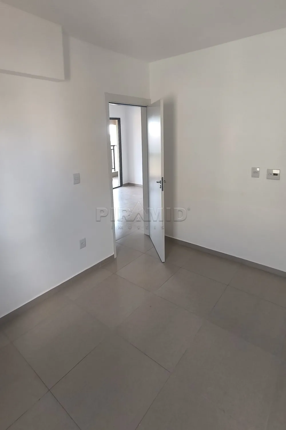Alugar Apartamento / Padr&atilde;o em Ribeir&atilde;o Preto R$ 1.150,00 - Foto 11