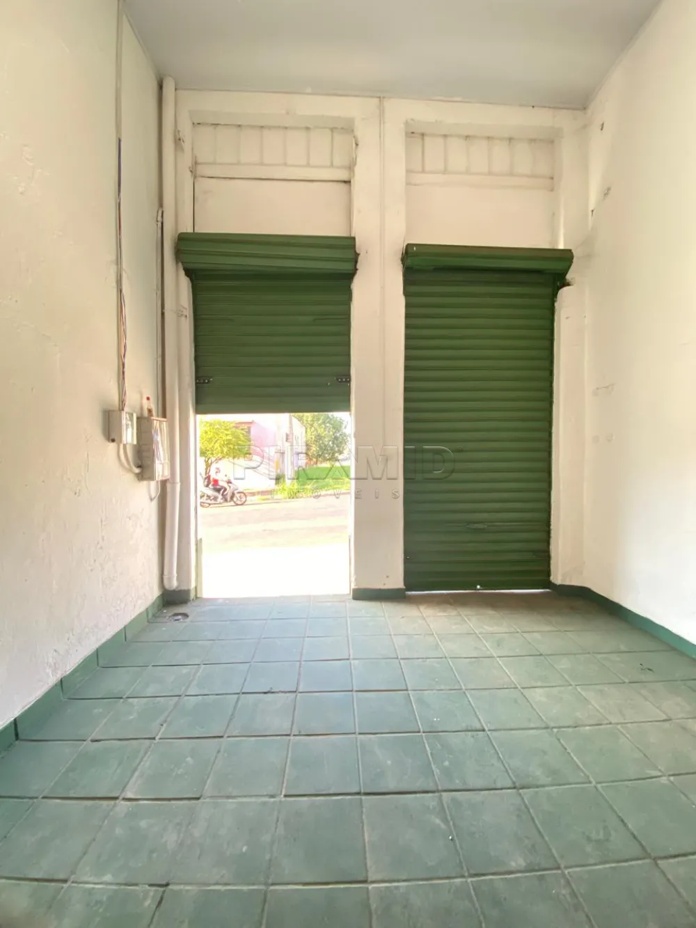 Alugar Comercial / Sal&atilde;o em Ribeir&atilde;o Preto R$ 900,00 - Foto 1