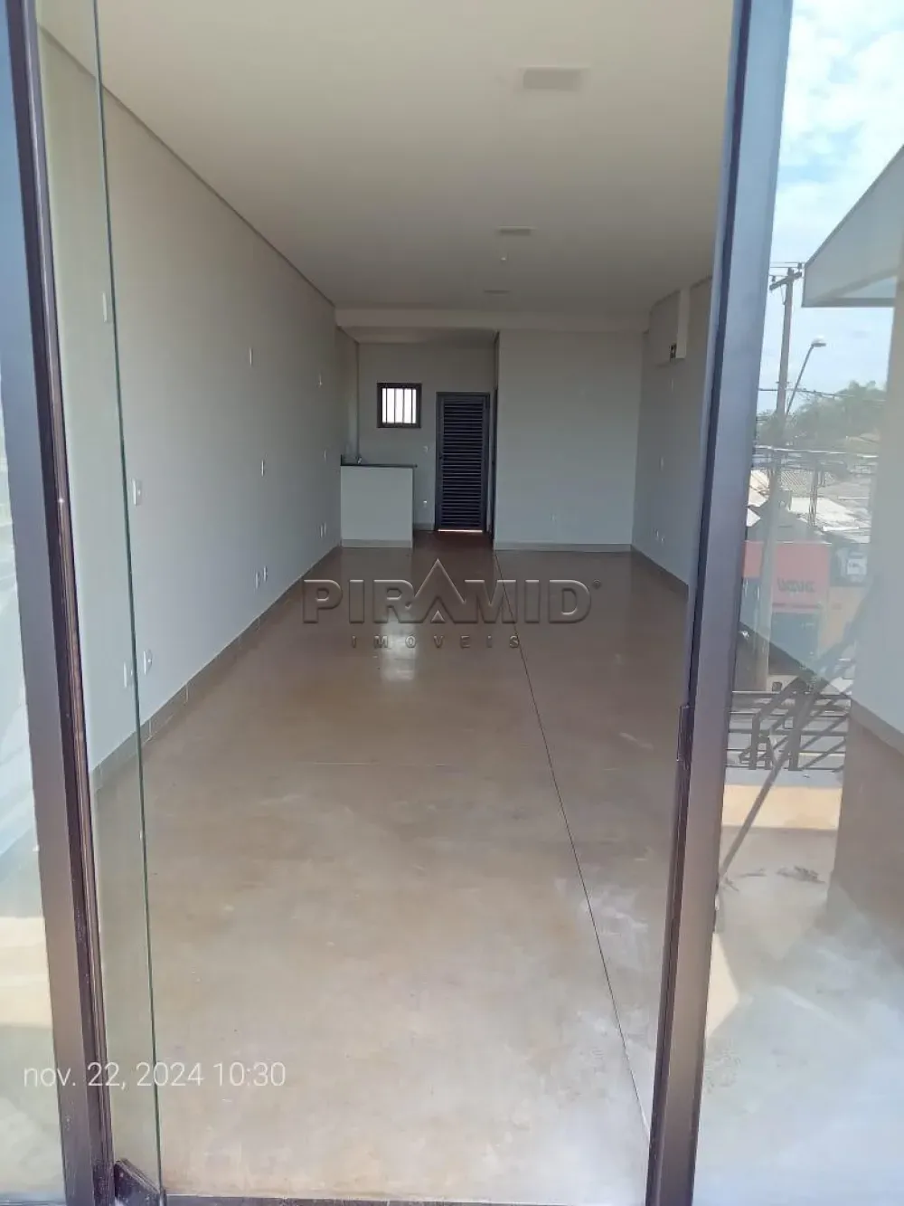 Alugar Comercial / Sala em Ribeir&atilde;o Preto R$ 2.100,00 - Foto 4