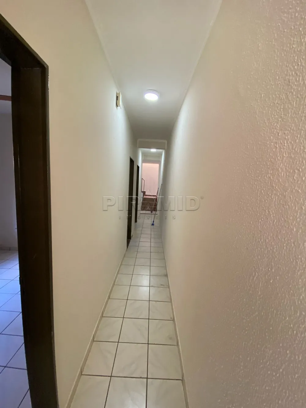 Comprar Casa / Padr&atilde;o em Ribeir&atilde;o Preto R$ 380.000,00 - Foto 4