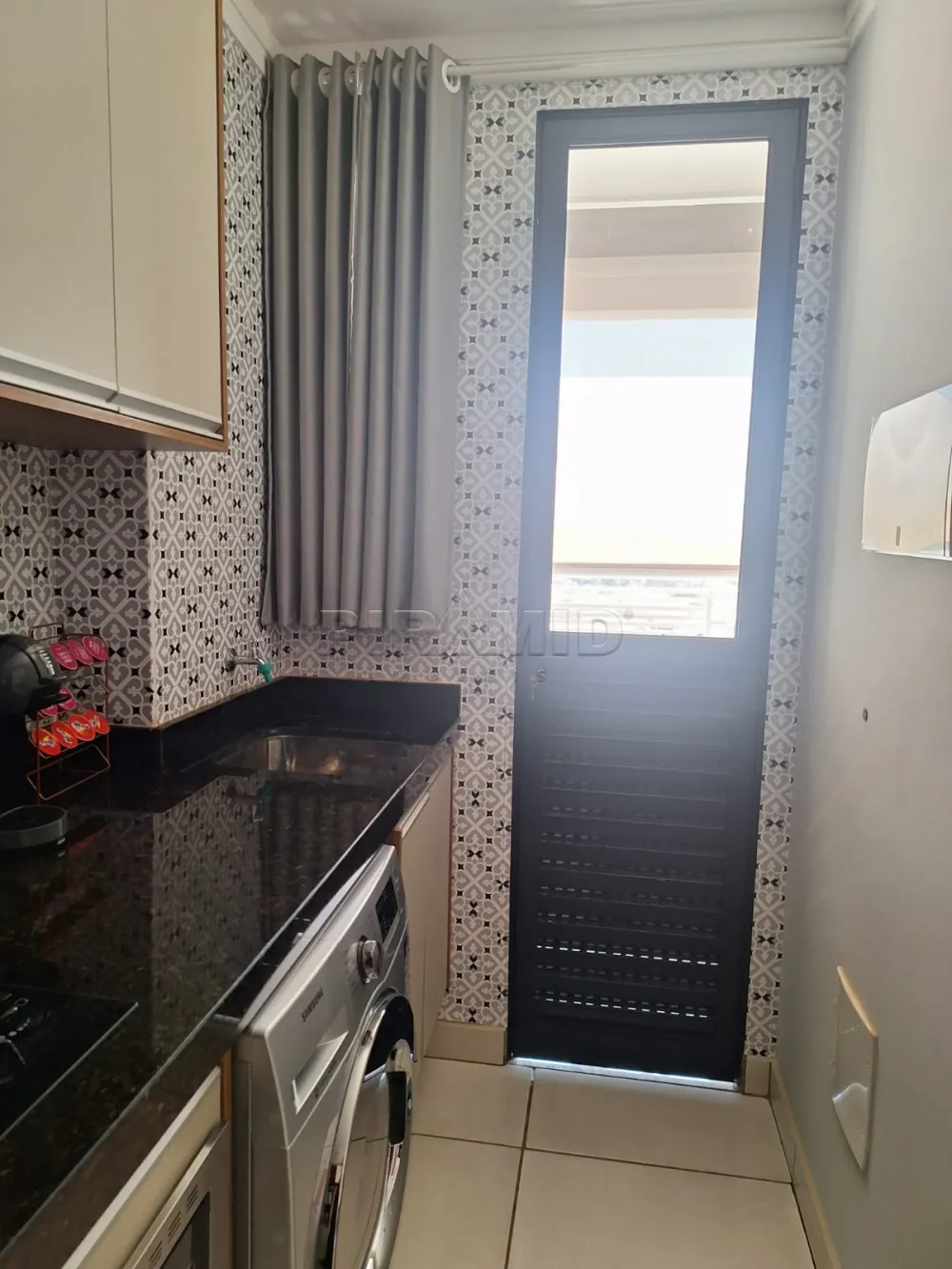 Alugar Apartamento / Padr&atilde;o em Ribeir&atilde;o Preto R$ 1.900,00 - Foto 20