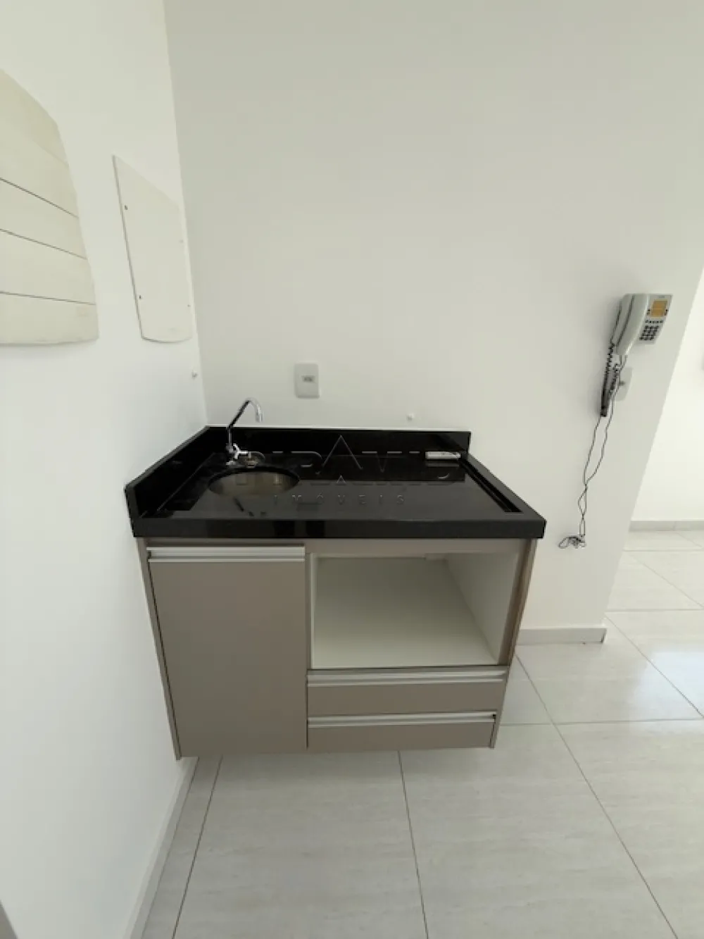 Alugar Comercial / Sala em Ribeir&atilde;o Preto R$ 3.000,00 - Foto 6