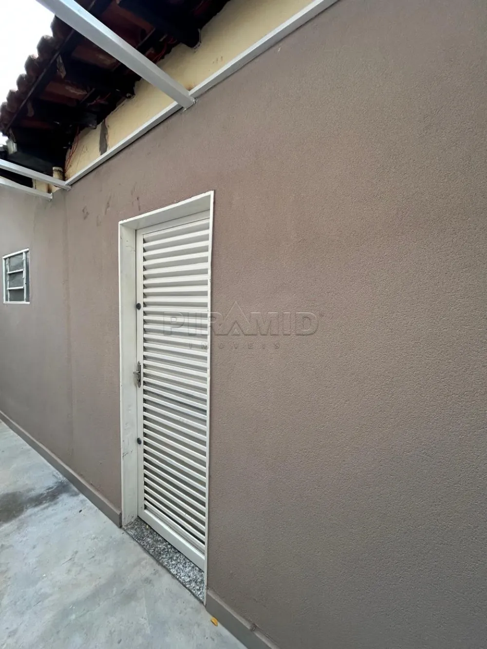 Alugar Comercial / Sala em Ribeir&atilde;o Preto R$ 1.100,00 - Foto 1