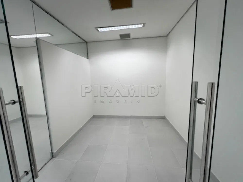 Alugar Comercial / Sal&atilde;o em Ribeir&atilde;o Preto R$ 30.000,00 - Foto 24