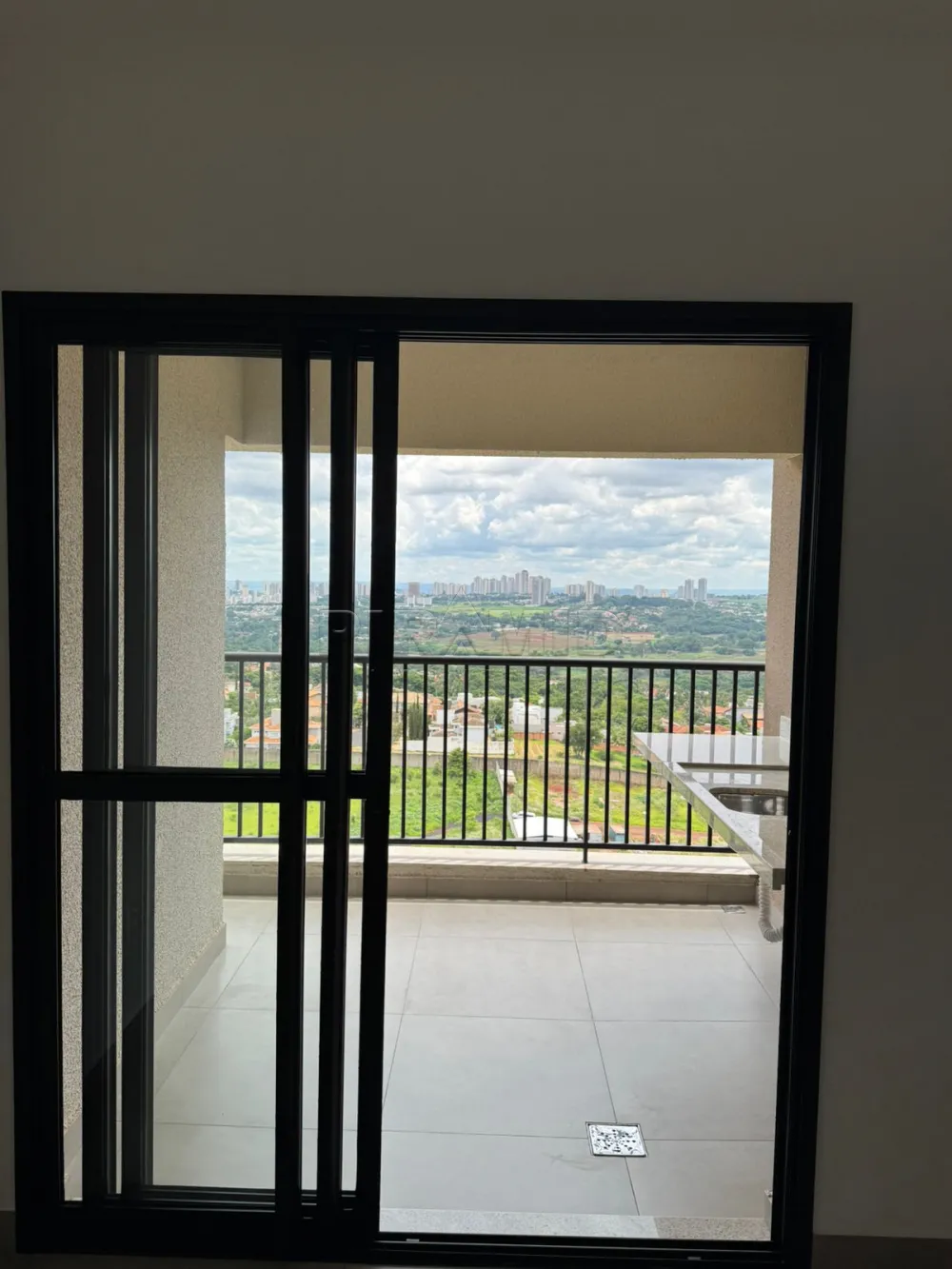 Comprar Apartamento / Padr&atilde;o em Ribeir&atilde;o Preto R$ 650.000,00 - Foto 3