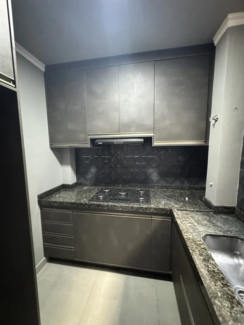 Alugar Apartamento / Padr&atilde;o em Ribeir&atilde;o Preto R$ 1.600,00 - Foto 7
