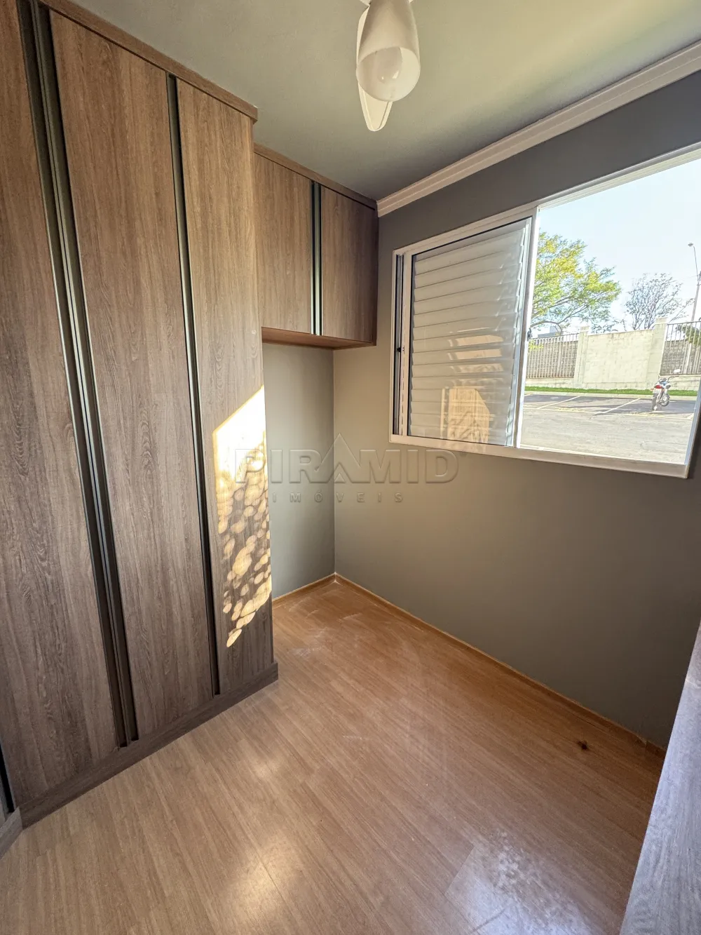 Alugar Apartamento / Padr&atilde;o em Ribeir&atilde;o Preto R$ 1.600,00 - Foto 14