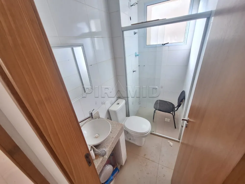 Alugar Apartamento / Padr&atilde;o em Ribeir&atilde;o Preto R$ 1.100,00 - Foto 3