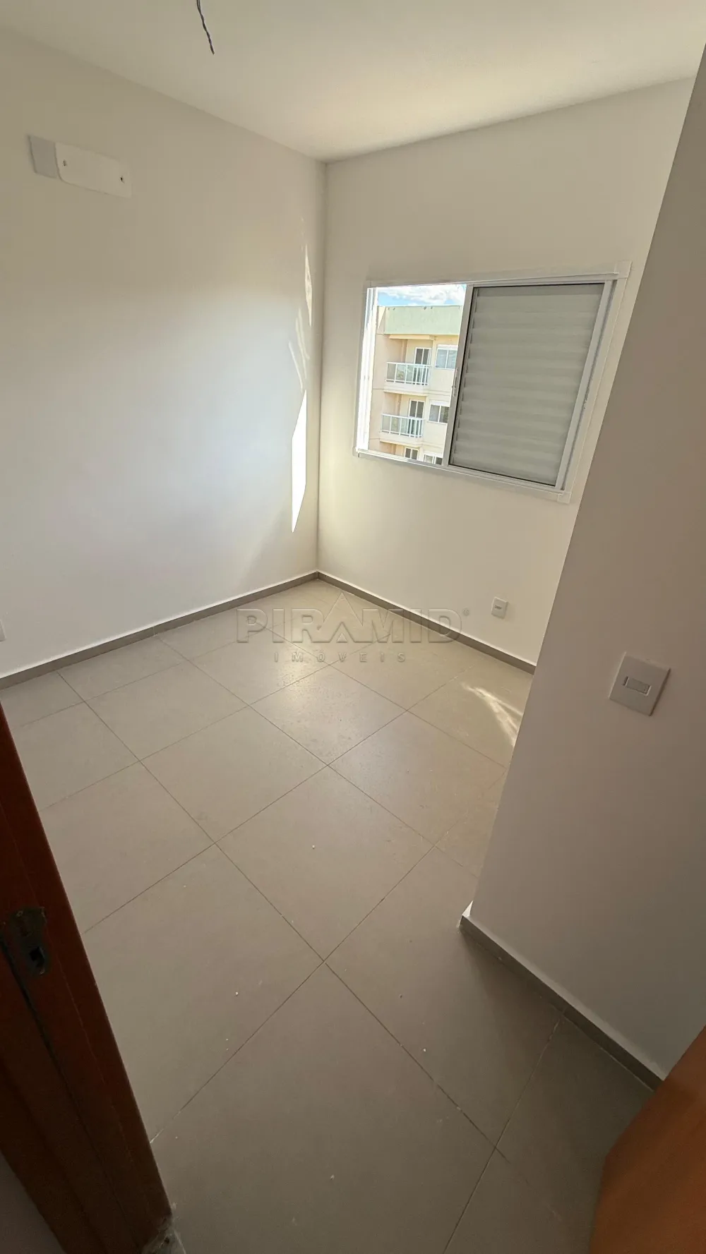 Comprar Apartamento / Padr&atilde;o em Ribeir&atilde;o Preto R$ 300.000,00 - Foto 3