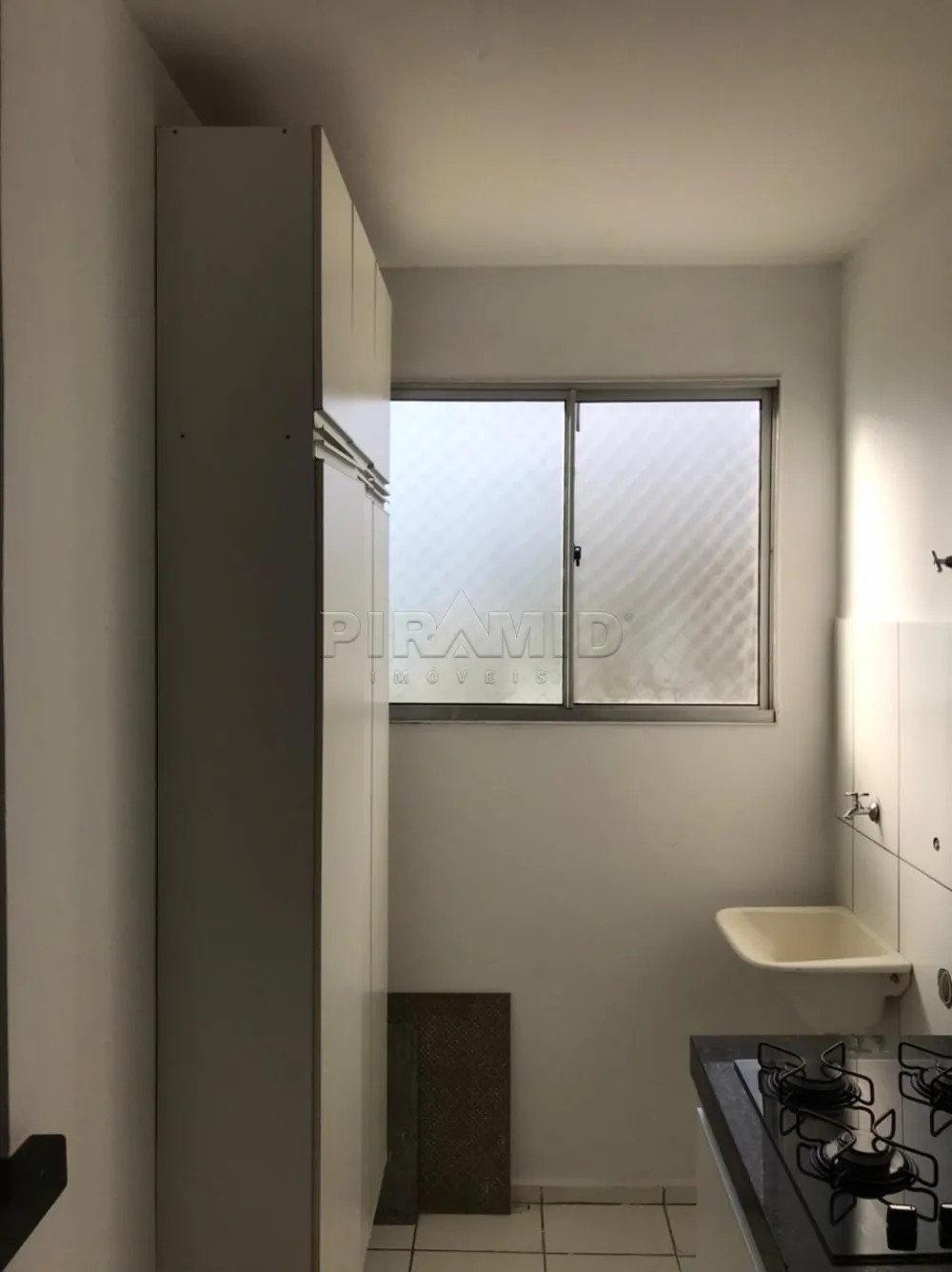 Alugar Apartamento / Padr&atilde;o em Ribeir&atilde;o Preto R$ 1.000,00 - Foto 14