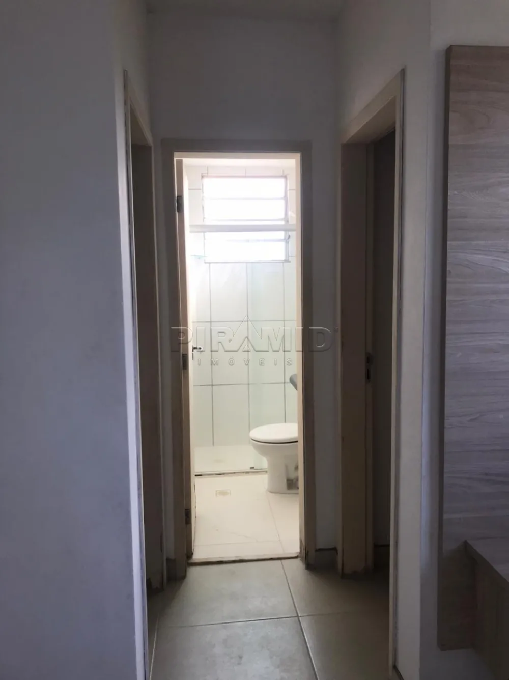 Alugar Apartamento / Padr&atilde;o em Ribeir&atilde;o Preto R$ 1.000,00 - Foto 3