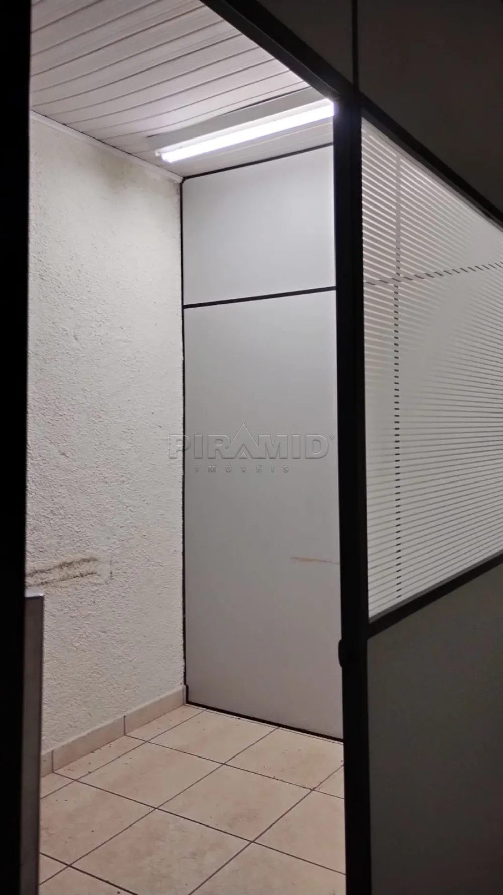 Alugar Comercial / Pr&eacute;dio em Ribeir&atilde;o Preto R$ 10.000,00 - Foto 6