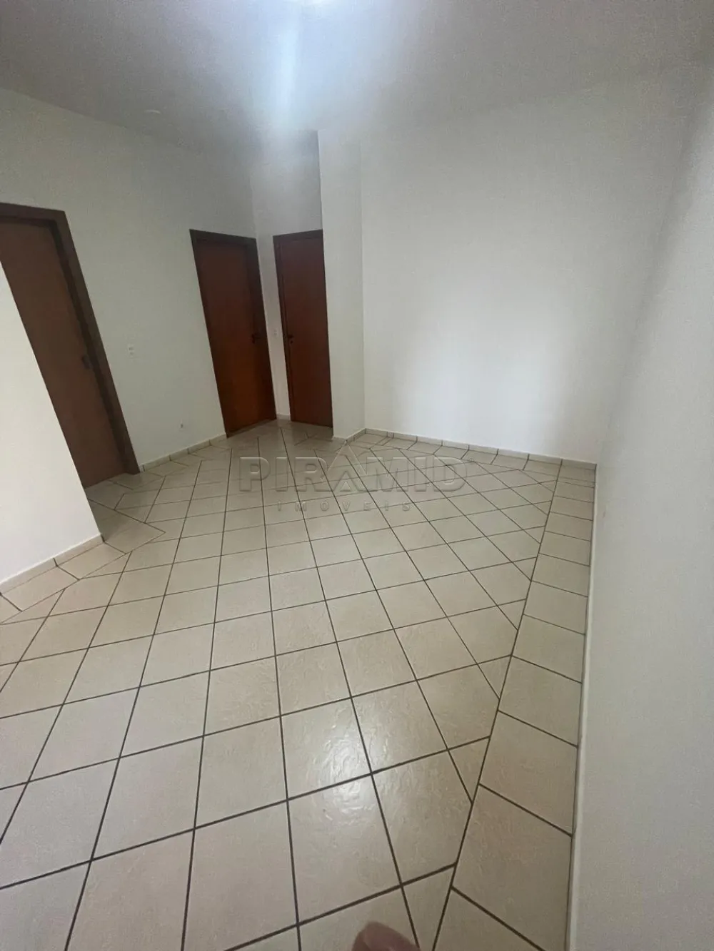 Alugar Apartamento / Padr&atilde;o em Ribeir&atilde;o Preto R$ 2.200,00 - Foto 3