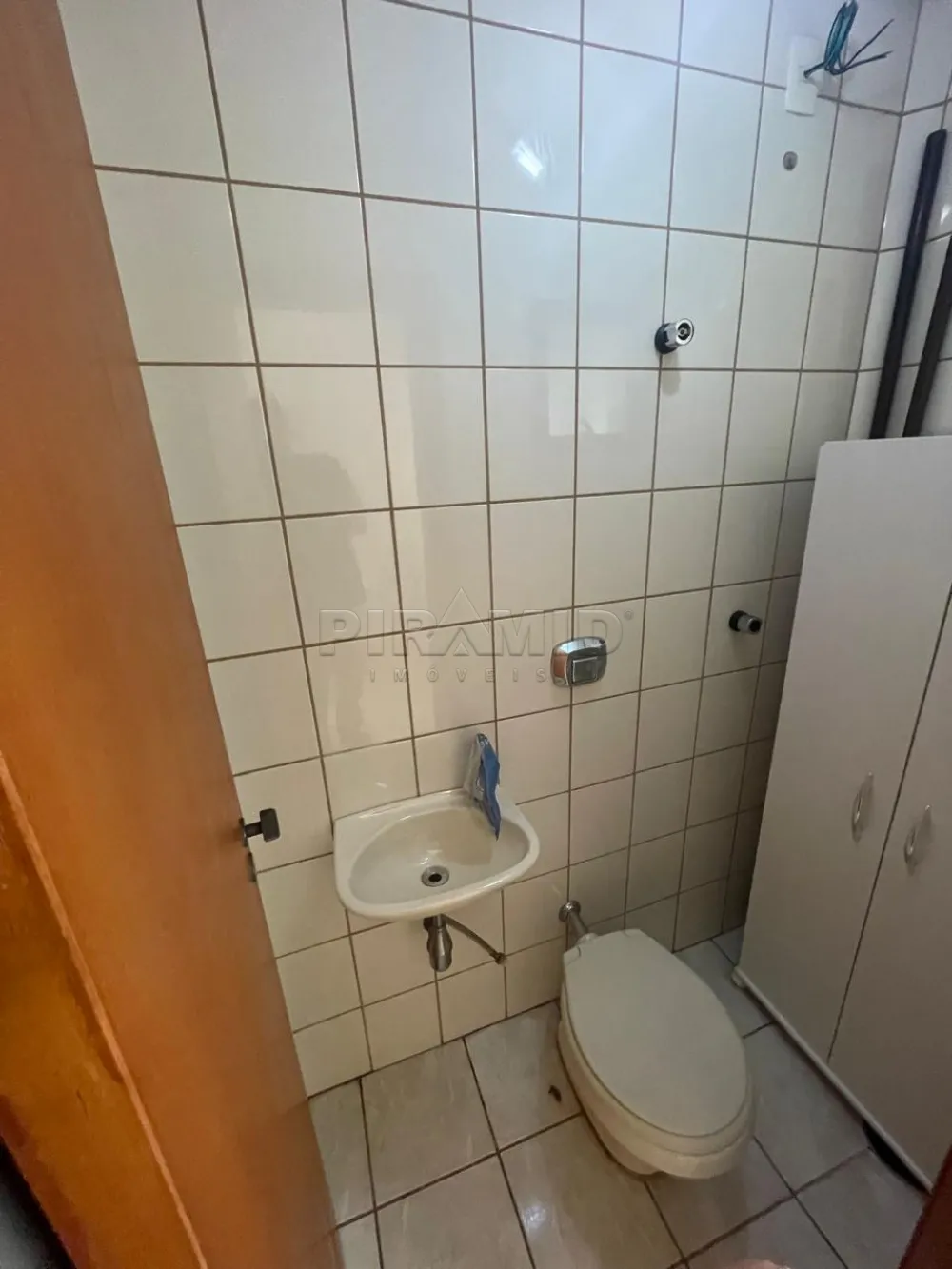 Alugar Apartamento / Padr&atilde;o em Ribeir&atilde;o Preto R$ 2.200,00 - Foto 15