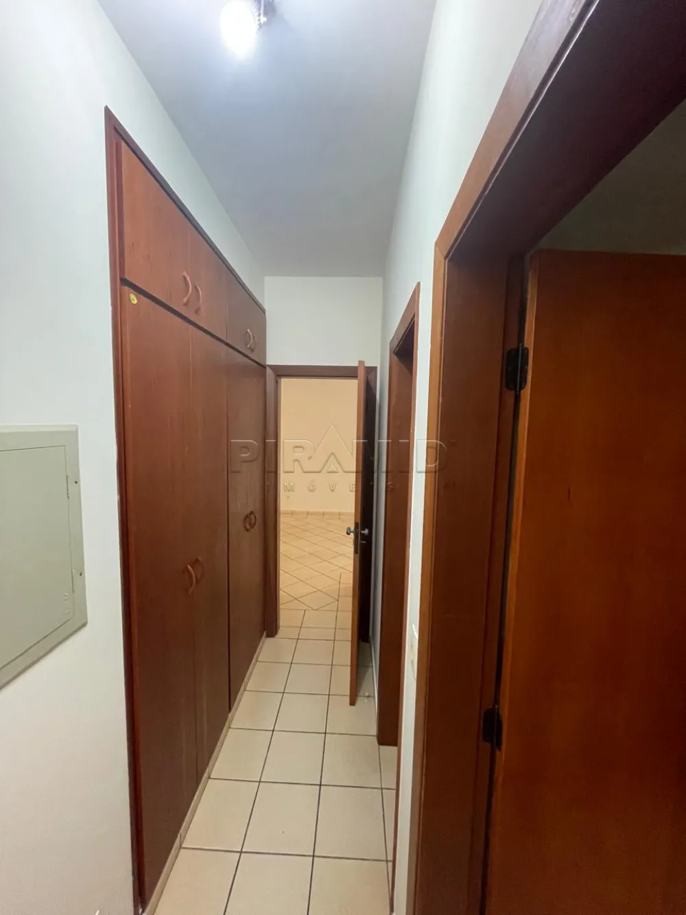 Alugar Apartamento / Padr&atilde;o em Ribeir&atilde;o Preto R$ 2.200,00 - Foto 5