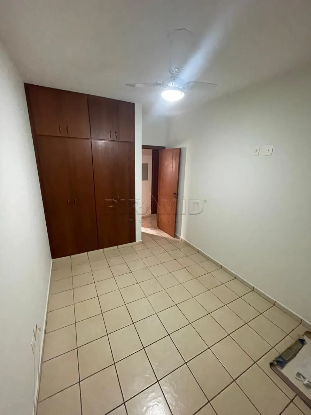 Alugar Apartamento / Padr&atilde;o em Ribeir&atilde;o Preto R$ 2.200,00 - Foto 8
