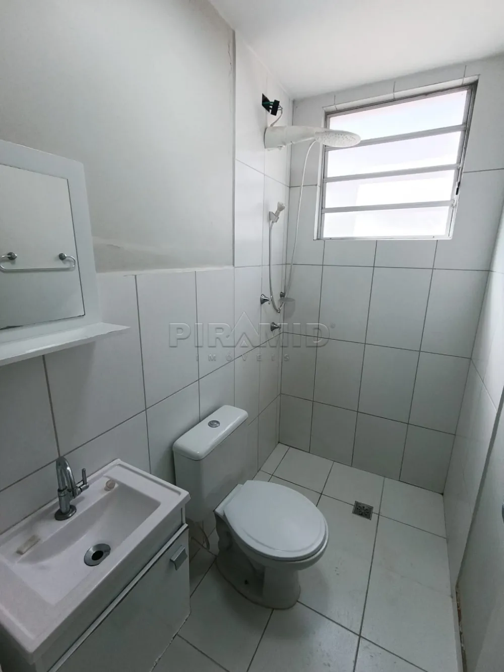 Alugar Apartamento / Padr&atilde;o em Ribeir&atilde;o Preto R$ 1.200,00 - Foto 4