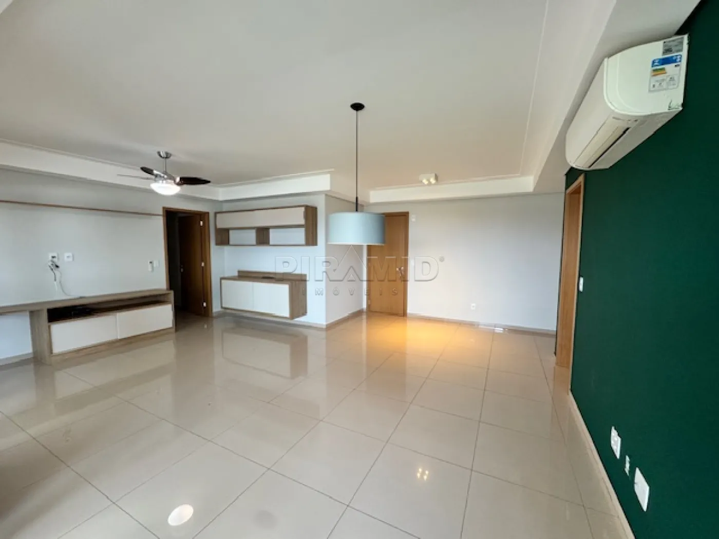 Alugar Apartamento / Padr&atilde;o em Ribeir&atilde;o Preto R$ 5.500,00 - Foto 1